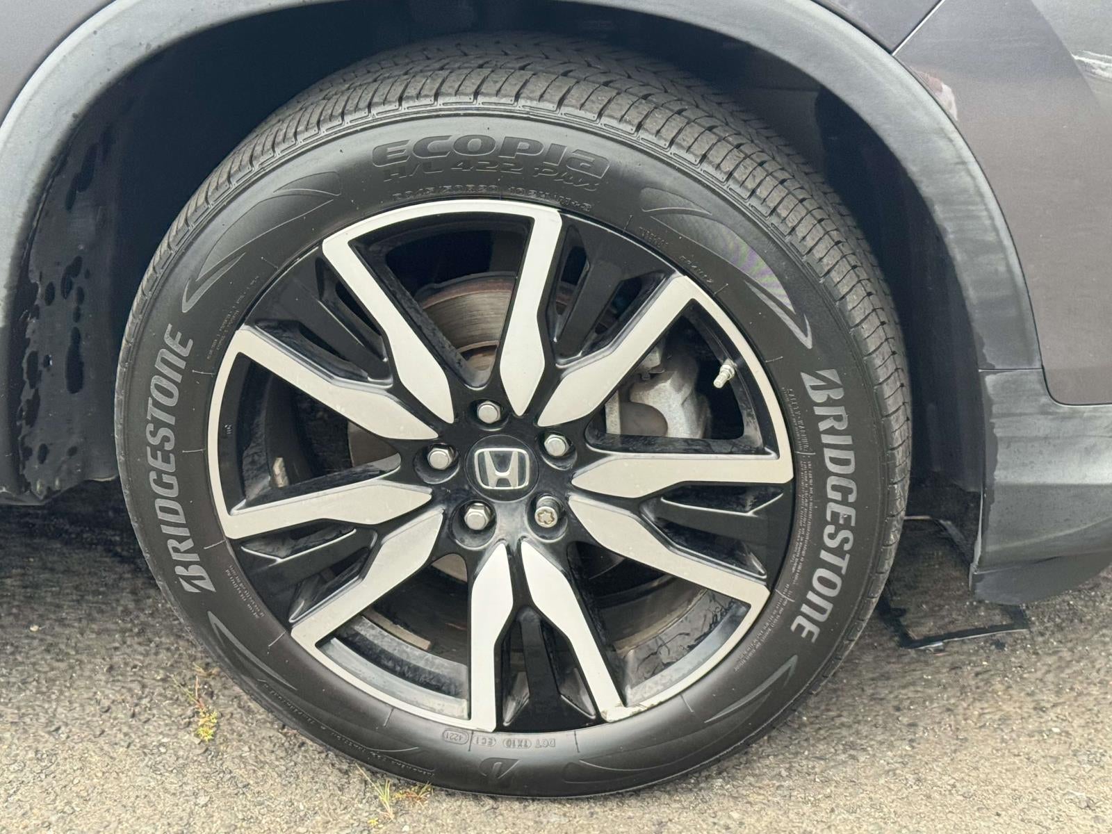 2019 Honda Pilot — detail view