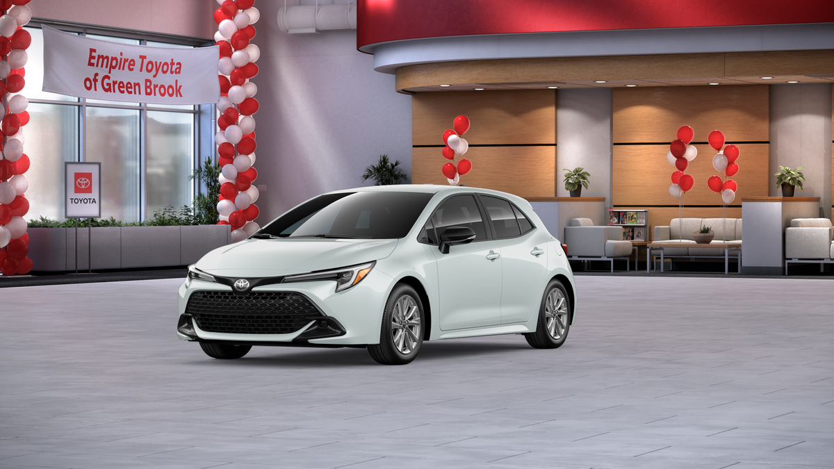 2026 Toyota Corolla Hatchback SE in Wind Chill Pearl <a role='button' class='viewDgDisclaimersButton' data-toggle='modal'...